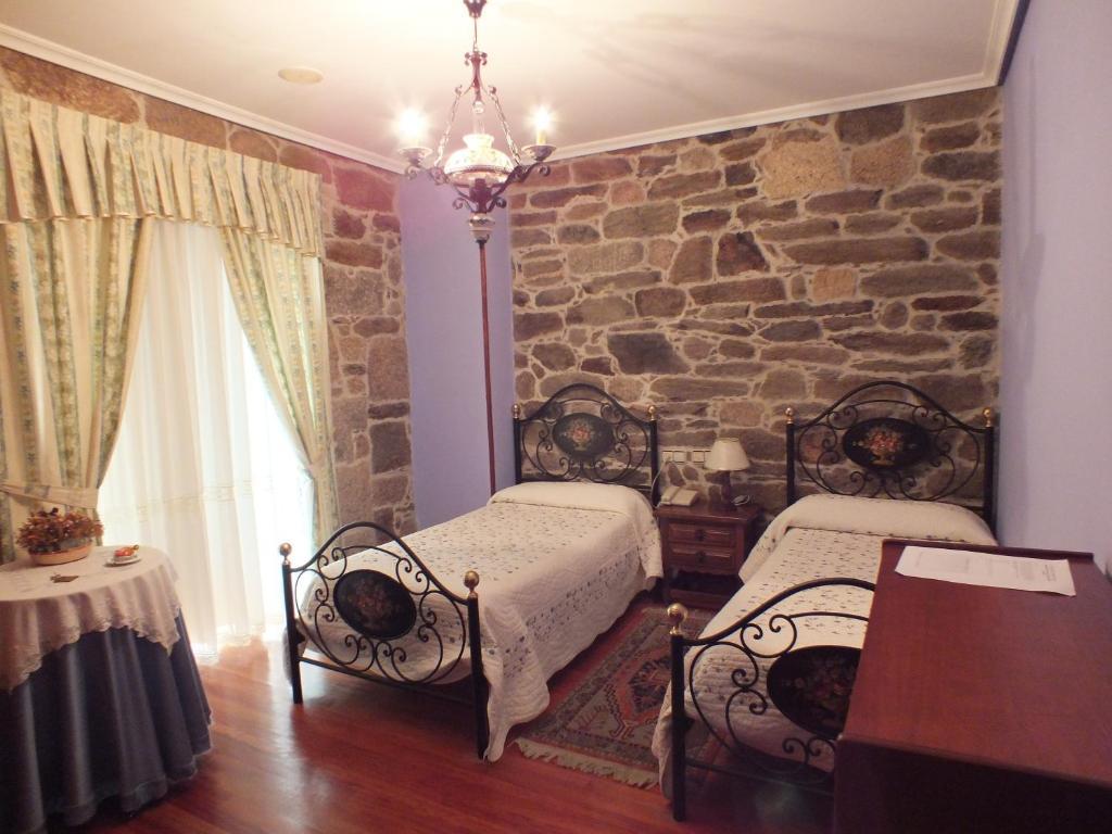 Hotel Pousada Vicente Risco Castro Caldelas Oda fotoğraf