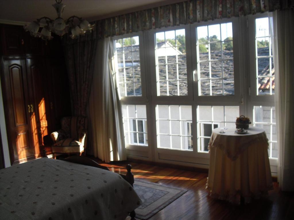 Hotel Pousada Vicente Risco Castro Caldelas Oda fotoğraf