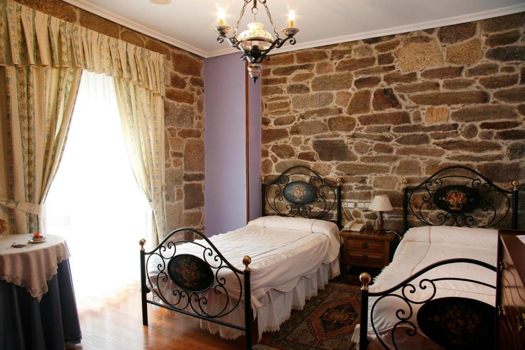 Hotel Pousada Vicente Risco Castro Caldelas Dış mekan fotoğraf