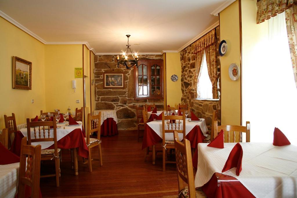 Hotel Pousada Vicente Risco Castro Caldelas Dış mekan fotoğraf