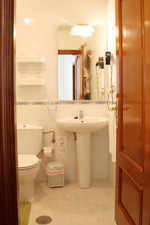 Hotel Pousada Vicente Risco Castro Caldelas Dış mekan fotoğraf