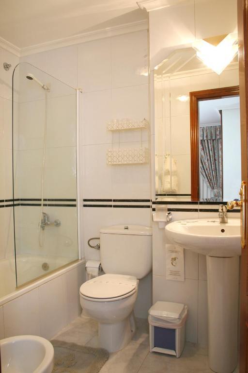 Hotel Pousada Vicente Risco Castro Caldelas Dış mekan fotoğraf