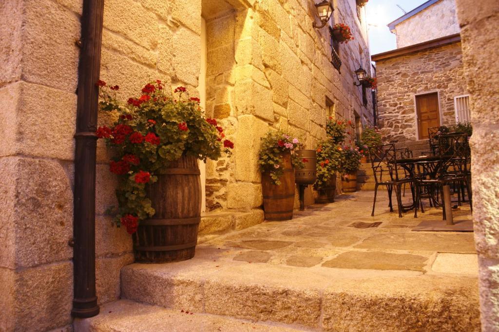 Hotel Pousada Vicente Risco Castro Caldelas Dış mekan fotoğraf